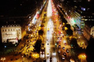 Aux Champs-Elysées